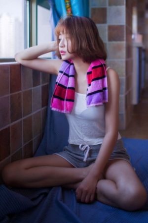 女大学生的红色日记在线观看_BD国语高清电影在线