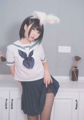 年轻女教师韩国_高清韩国电影在线观看